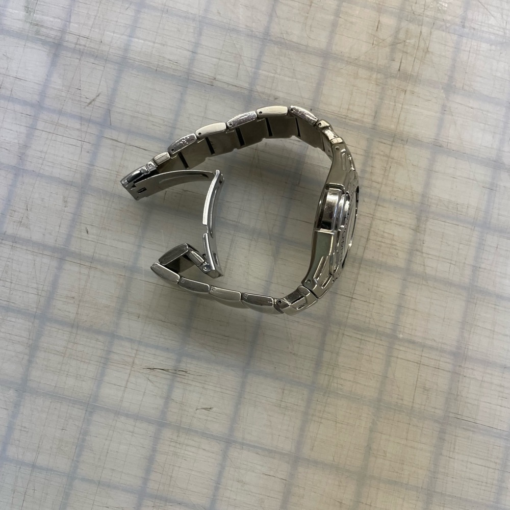 SEIKO SE-560 H BLACK DIAL Silvertone band! Working GREAT - Picture 6 of 10